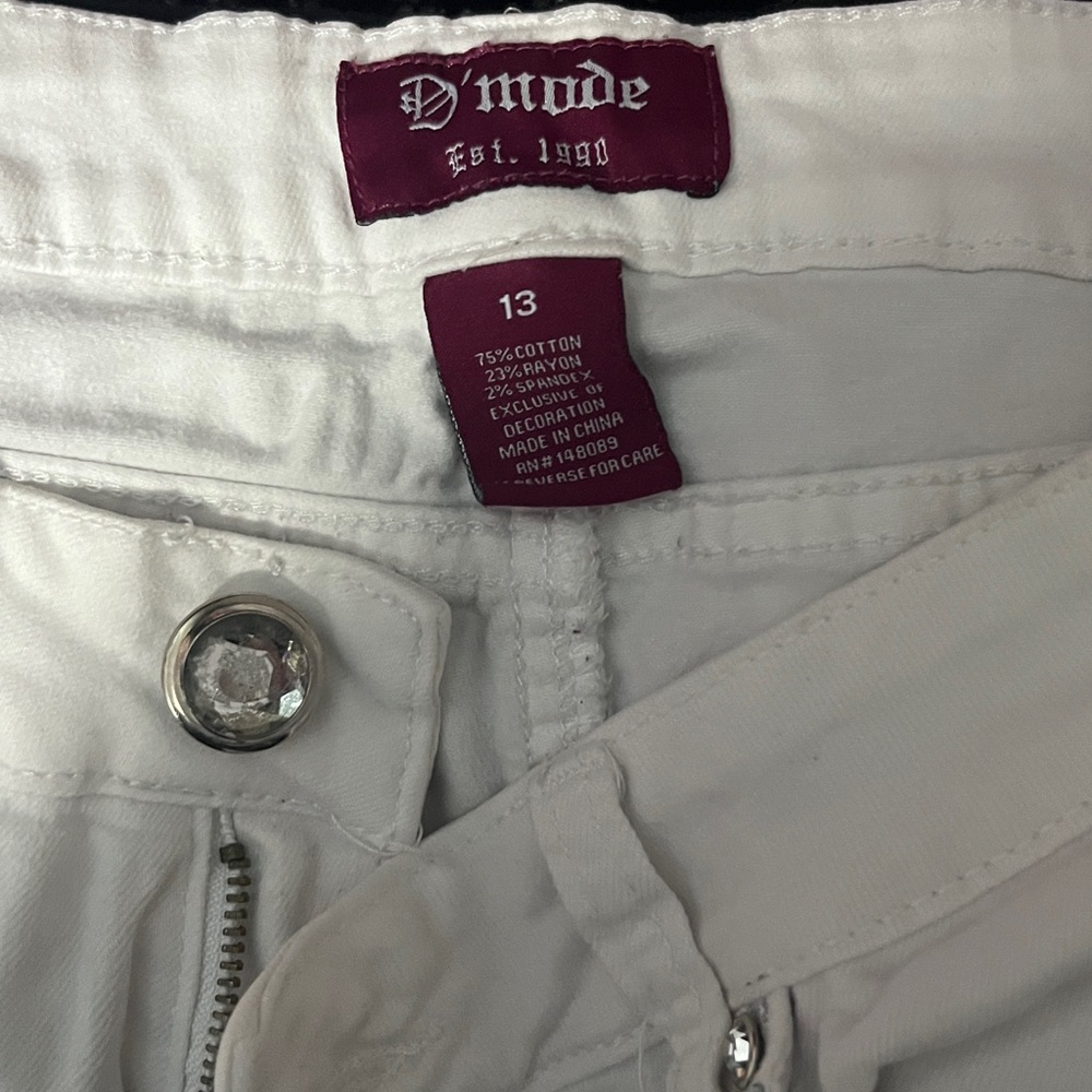 Women's White Jeans - Picture 3 of 4